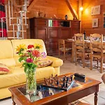 Gite L'Eolienne Maison Et Bergerie Renovee 9/10 Personnes Le Recoux